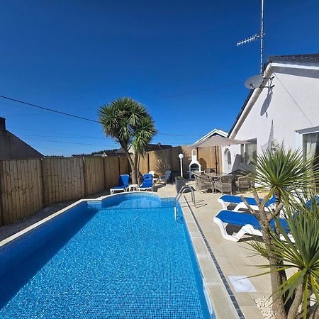 Family Bungalow With Private Pool Kilgetty Εξωτερικό φωτογραφία