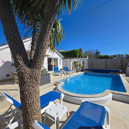 Family Bungalow With Private Pool Kilgetty Εξωτερικό φωτογραφία