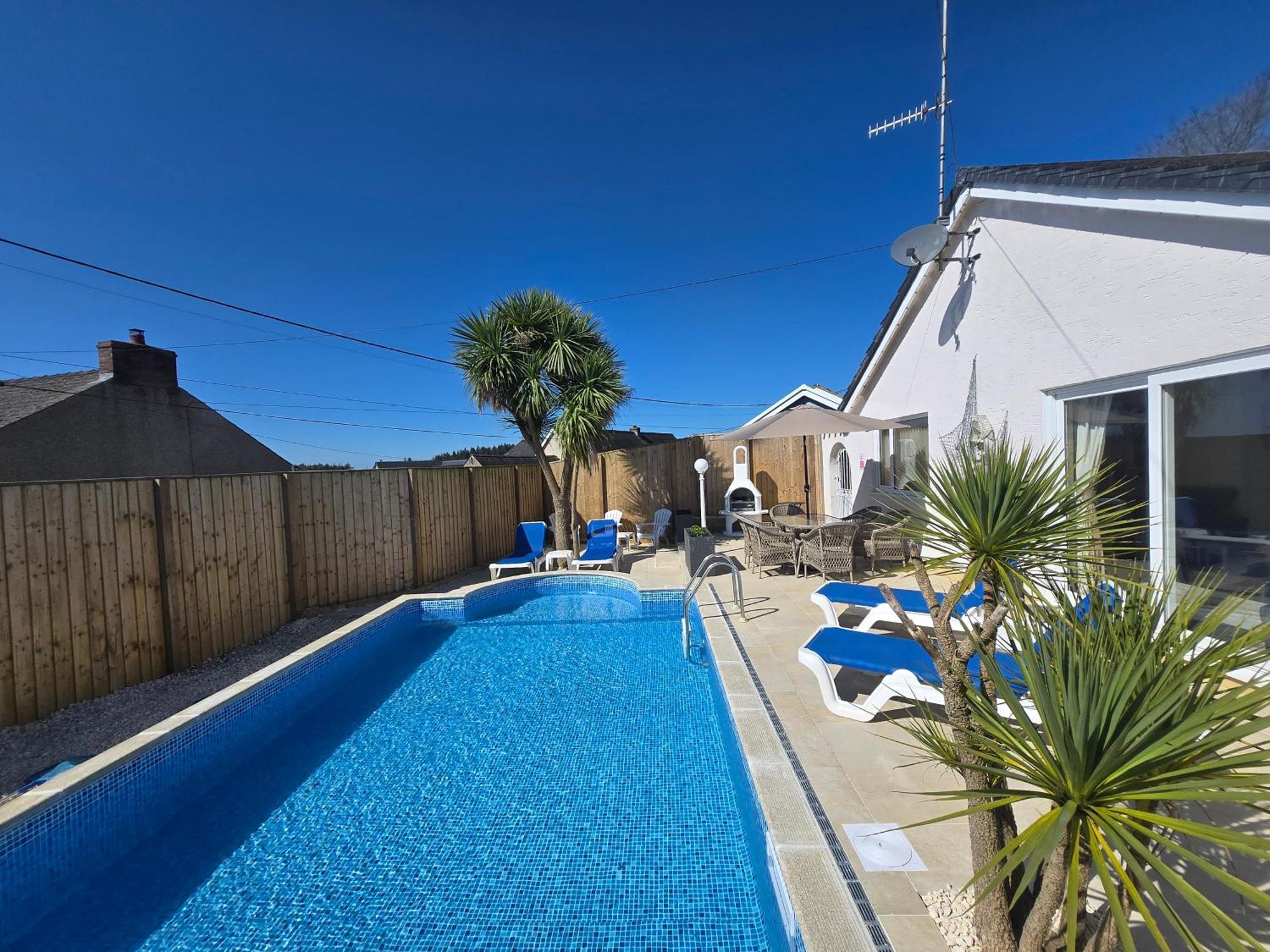 Family Bungalow With Private Pool Kilgetty Εξωτερικό φωτογραφία