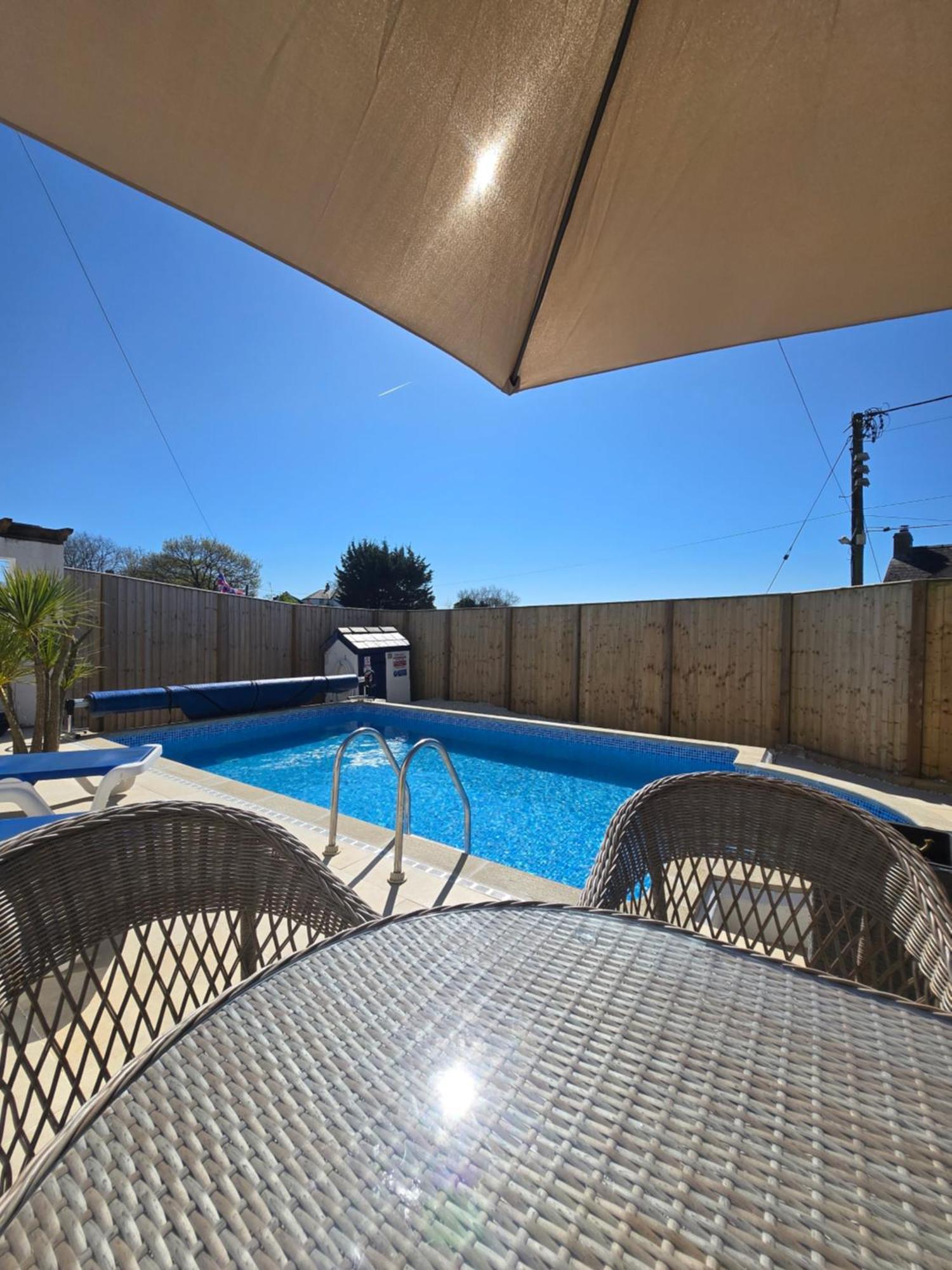 Family Bungalow With Private Pool Kilgetty Εξωτερικό φωτογραφία